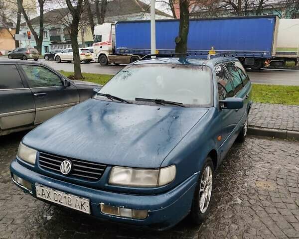 Зеленый Фольксваген Пассат, объемом двигателя 1.78 л и пробегом 380 тыс. км за 1200 $, фото 1 на Automoto.ua