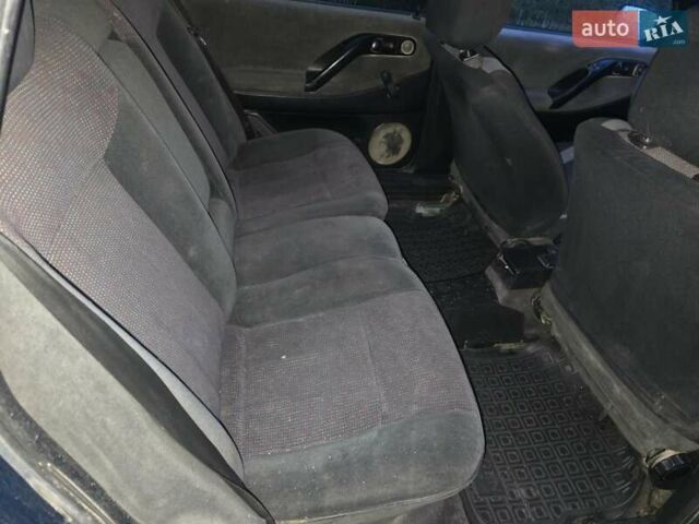 Зеленый Фольксваген Пассат, объемом двигателя 1.8 л и пробегом 528 тыс. км за 2200 $, фото 3 на Automoto.ua