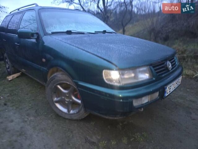 Зеленый Фольксваген Пассат, объемом двигателя 1.8 л и пробегом 528 тыс. км за 2200 $, фото 1 на Automoto.ua