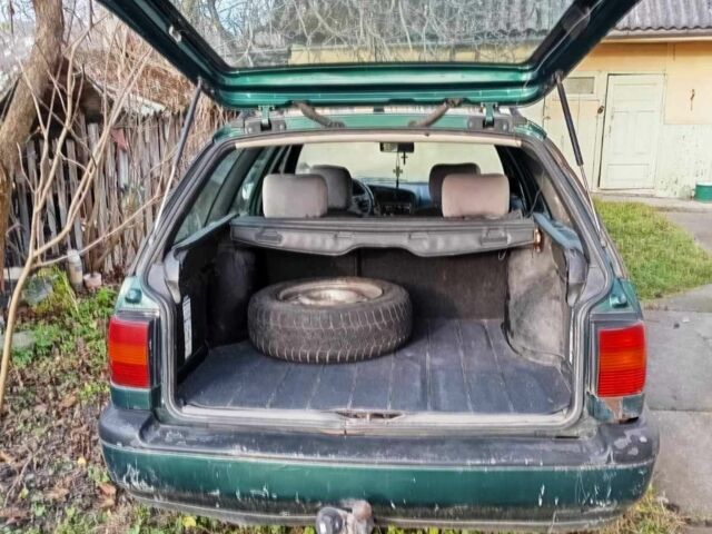 Зеленый Фольксваген Пассат, объемом двигателя 2 л и пробегом 420 тыс. км за 2350 $, фото 6 на Automoto.ua