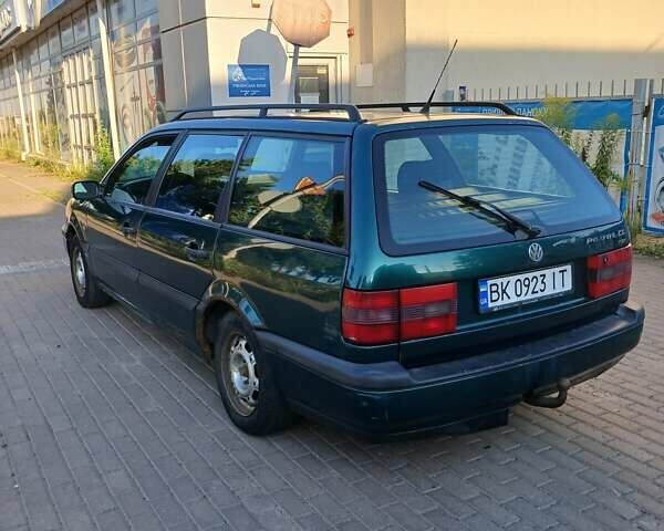 Зелений Фольксваген Пассат, об'ємом двигуна 1.9 л та пробігом 320 тис. км за 2200 $, фото 8 на Automoto.ua