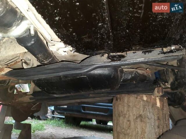 Зеленый Фольксваген Пассат, объемом двигателя 1.98 л и пробегом 425 тыс. км за 2000 $, фото 11 на Automoto.ua