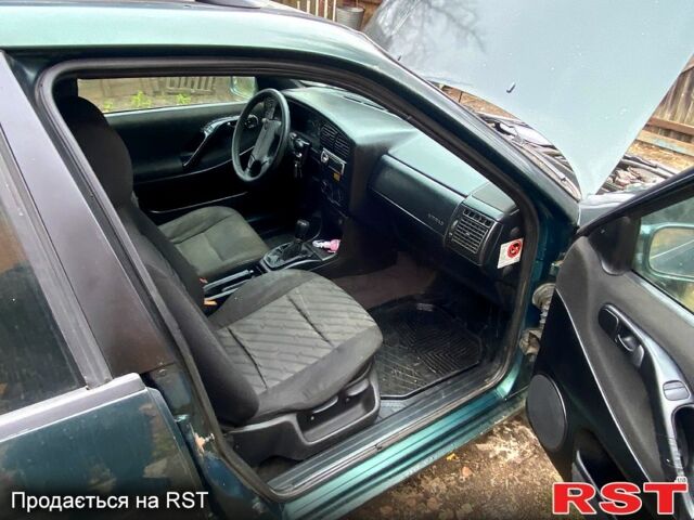 Зелений Фольксваген Пассат, об'ємом двигуна 2 л та пробігом 0 тис. км за 1200 $, фото 2 на Automoto.ua