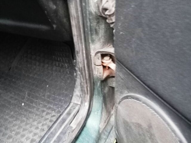 Зеленый Фольксваген Пассат, объемом двигателя 2 л и пробегом 420 тыс. км за 2350 $, фото 10 на Automoto.ua