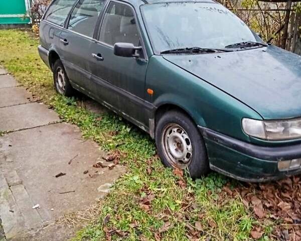 Зелений Фольксваген Пассат, об'ємом двигуна 2 л та пробігом 420 тис. км за 2350 $, фото 11 на Automoto.ua