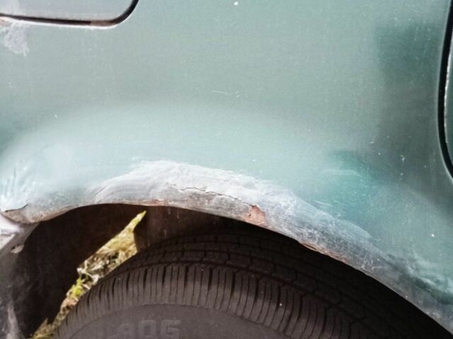 Зеленый Фольксваген Пассат, объемом двигателя 2 л и пробегом 420 тыс. км за 2350 $, фото 9 на Automoto.ua