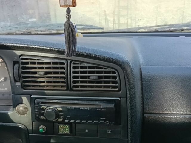 Зеленый Фольксваген Пассат, объемом двигателя 2 л и пробегом 420 тыс. км за 2350 $, фото 8 на Automoto.ua