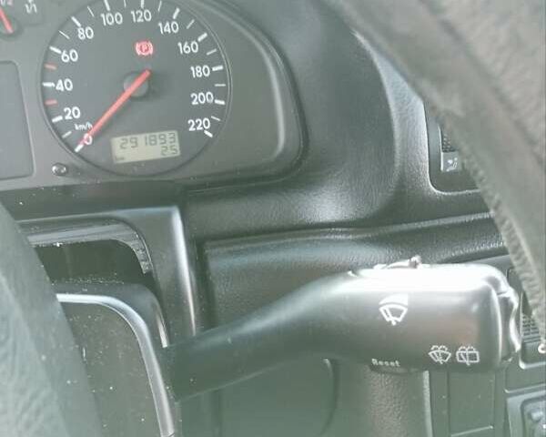 Зеленый Фольксваген Пассат, объемом двигателя 1.9 л и пробегом 300 тыс. км за 3000 $, фото 4 на Automoto.ua