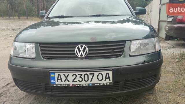 Зеленый Фольксваген Пассат, объемом двигателя 0 л и пробегом 311 тыс. км за 3800 $, фото 1 на Automoto.ua