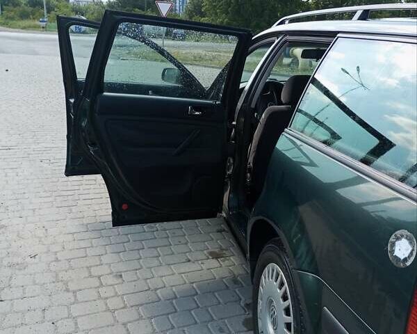 Зеленый Фольксваген Пассат, объемом двигателя 1.9 л и пробегом 300 тыс. км за 3000 $, фото 8 на Automoto.ua