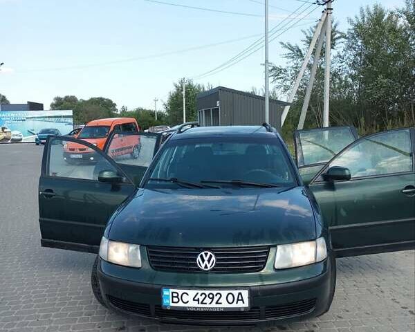 Зеленый Фольксваген Пассат, объемом двигателя 1.9 л и пробегом 300 тыс. км за 3000 $, фото 3 на Automoto.ua