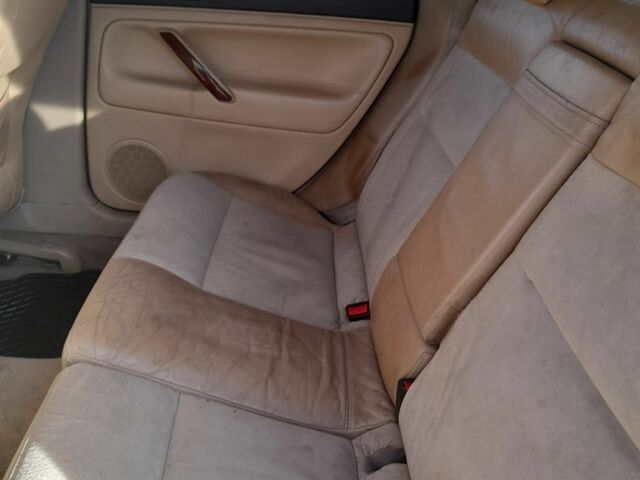 Зеленый Фольксваген Пассат, объемом двигателя 1.8 л и пробегом 360 тыс. км за 3500 $, фото 3 на Automoto.ua