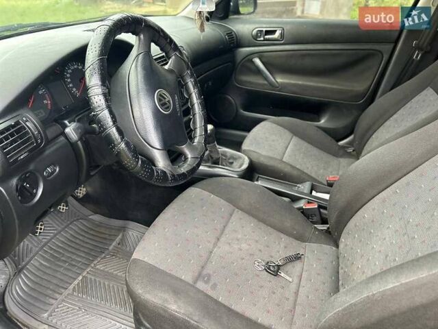 Зеленый Фольксваген Пассат, объемом двигателя 1.6 л и пробегом 320 тыс. км за 3000 $, фото 8 на Automoto.ua