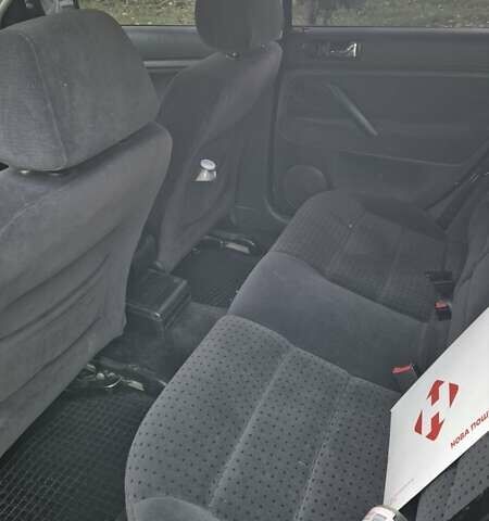 Зеленый Фольксваген Пассат, объемом двигателя 1.8 л и пробегом 250 тыс. км за 4200 $, фото 18 на Automoto.ua