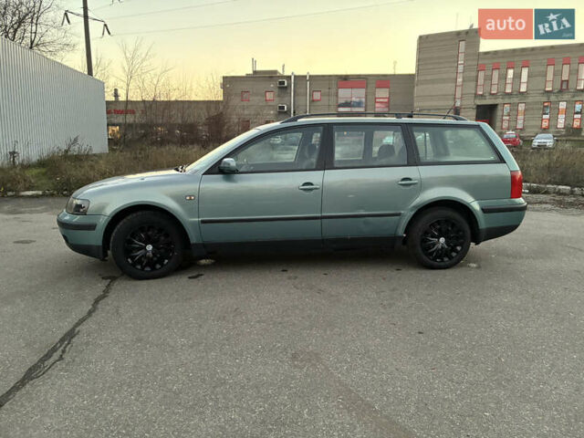 Зеленый Фольксваген Пассат, объемом двигателя 1.78 л и пробегом 224 тыс. км за 4200 $, фото 6 на Automoto.ua