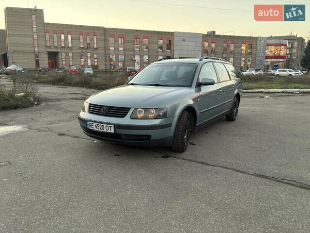 Зеленый Фольксваген Пассат, объемом двигателя 1.78 л и пробегом 224 тыс. км за 4200 $, фото 5 на Automoto.ua