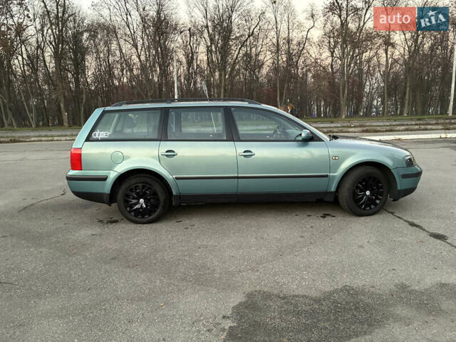 Зеленый Фольксваген Пассат, объемом двигателя 1.78 л и пробегом 224 тыс. км за 4200 $, фото 1 на Automoto.ua