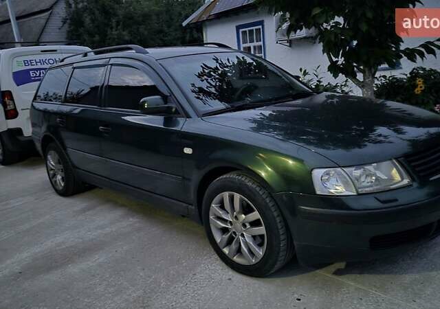 Зеленый Фольксваген Пассат, объемом двигателя 1.8 л и пробегом 250 тыс. км за 4200 $, фото 17 на Automoto.ua