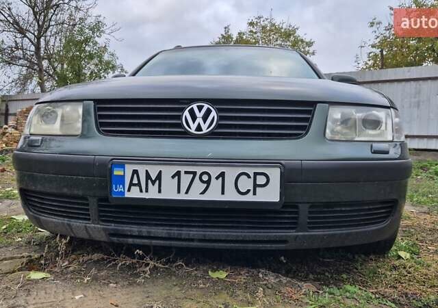 Зеленый Фольксваген Пассат, объемом двигателя 1.8 л и пробегом 250 тыс. км за 4200 $, фото 7 на Automoto.ua