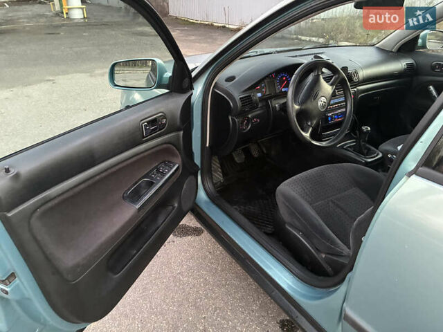 Зеленый Фольксваген Пассат, объемом двигателя 1.78 л и пробегом 224 тыс. км за 4200 $, фото 13 на Automoto.ua