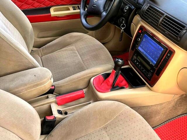 Зелений Фольксваген Пассат, об'ємом двигуна 1.8 л та пробігом 0 тис. км за 4000 $, фото 4 на Automoto.ua