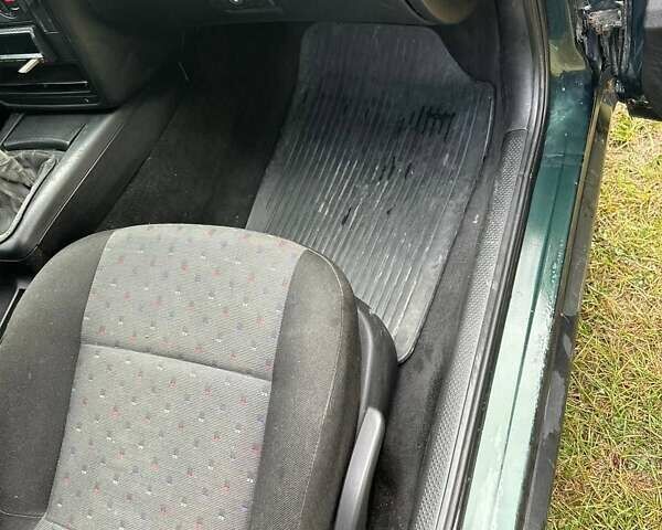 Зеленый Фольксваген Пассат, объемом двигателя 1.6 л и пробегом 320 тыс. км за 3000 $, фото 3 на Automoto.ua