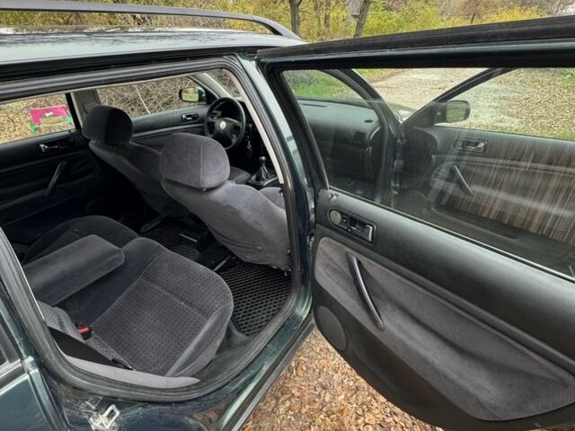 Зеленый Фольксваген Пассат, объемом двигателя 1.9 л и пробегом 3 тыс. км за 2023 $, фото 7 на Automoto.ua