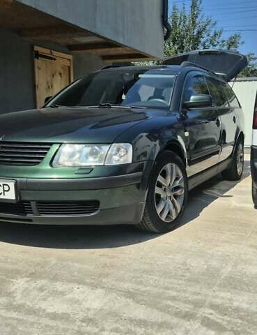 Зеленый Фольксваген Пассат, объемом двигателя 1.8 л и пробегом 250 тыс. км за 4200 $, фото 20 на Automoto.ua