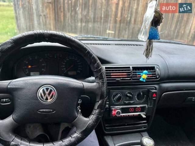 Зеленый Фольксваген Пассат, объемом двигателя 1.6 л и пробегом 320 тыс. км за 3000 $, фото 7 на Automoto.ua