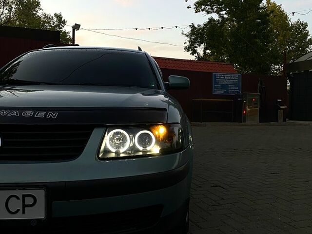 Зеленый Фольксваген Пассат, объемом двигателя 1.8 л и пробегом 0 тыс. км за 4500 $, фото 3 на Automoto.ua