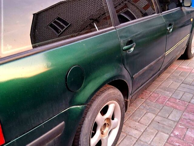 Зеленый Фольксваген Пассат, объемом двигателя 1.8 л и пробегом 0 тыс. км за 2800 $, фото 4 на Automoto.ua