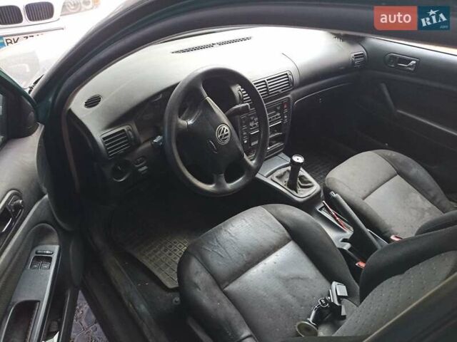 Зелений Фольксваген Пассат, об'ємом двигуна 1.9 л та пробігом 370 тис. км за 2500 $, фото 5 на Automoto.ua