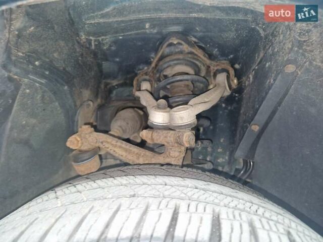 Зеленый Фольксваген Пассат, объемом двигателя 2.8 л и пробегом 305 тыс. км за 5200 $, фото 11 на Automoto.ua