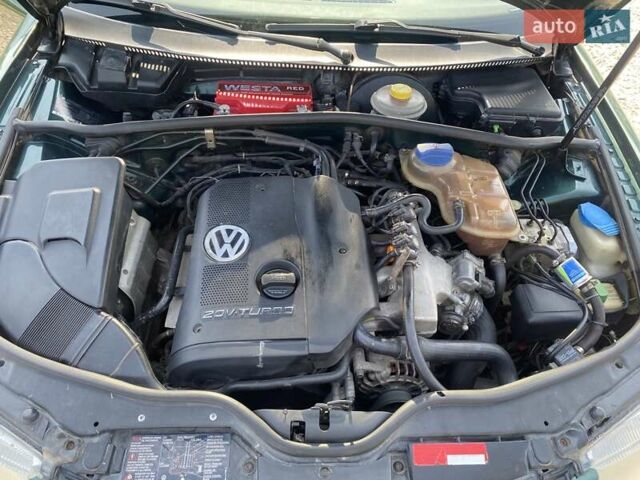 Зеленый Фольксваген Пассат, объемом двигателя 1.8 л и пробегом 230 тыс. км за 4000 $, фото 29 на Automoto.ua