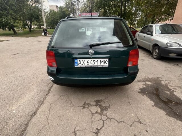 Зеленый Фольксваген Пассат, объемом двигателя 1.8 л и пробегом 260 тыс. км за 4000 $, фото 3 на Automoto.ua