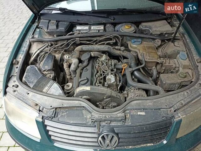Зелений Фольксваген Пассат, об'ємом двигуна 1.9 л та пробігом 370 тис. км за 2500 $, фото 1 на Automoto.ua