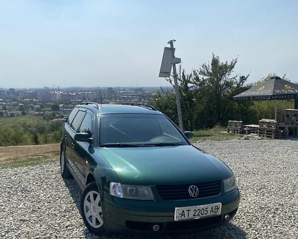 Зеленый Фольксваген Пассат, объемом двигателя 1.8 л и пробегом 230 тыс. км за 4000 $, фото 2 на Automoto.ua