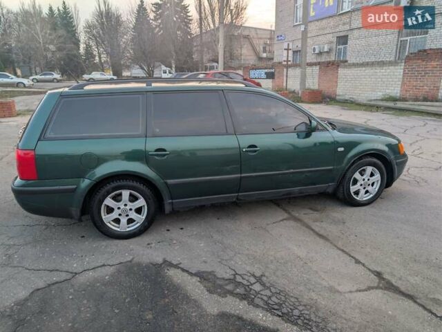 Зеленый Фольксваген Пассат, объемом двигателя 1.9 л и пробегом 475 тыс. км за 4000 $, фото 2 на Automoto.ua