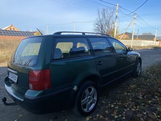 Зеленый Фольксваген Пассат, объемом двигателя 1.6 л и пробегом 500 тыс. км за 3100 $, фото 3 на Automoto.ua