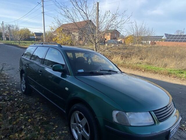 Зеленый Фольксваген Пассат, объемом двигателя 1.6 л и пробегом 500 тыс. км за 3100 $, фото 1 на Automoto.ua