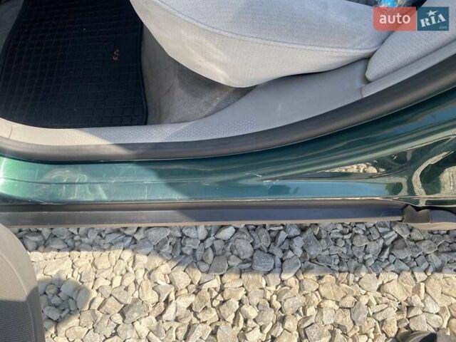 Зеленый Фольксваген Пассат, объемом двигателя 1.8 л и пробегом 230 тыс. км за 4000 $, фото 18 на Automoto.ua