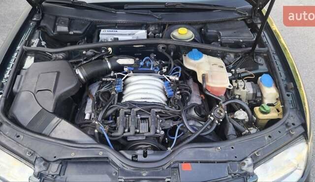 Зеленый Фольксваген Пассат, объемом двигателя 2.8 л и пробегом 305 тыс. км за 5200 $, фото 27 на Automoto.ua