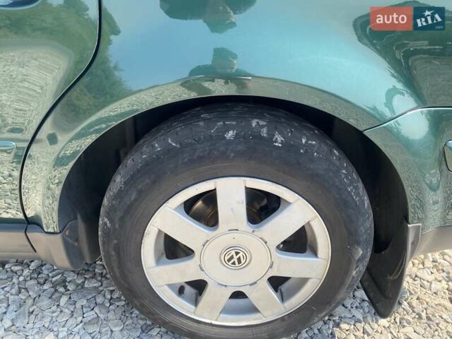 Зеленый Фольксваген Пассат, объемом двигателя 1.8 л и пробегом 230 тыс. км за 4000 $, фото 19 на Automoto.ua