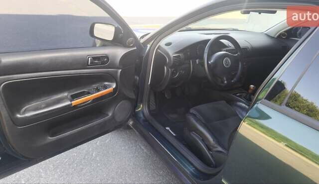 Зеленый Фольксваген Пассат, объемом двигателя 2.8 л и пробегом 305 тыс. км за 5200 $, фото 4 на Automoto.ua