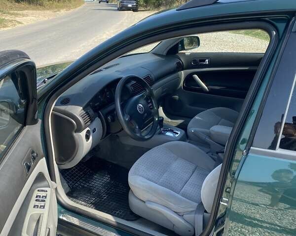 Зеленый Фольксваген Пассат, объемом двигателя 1.8 л и пробегом 230 тыс. км за 4000 $, фото 15 на Automoto.ua