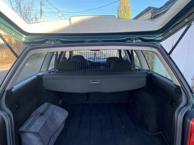 Зеленый Фольксваген Пассат, объемом двигателя 1.6 л и пробегом 500 тыс. км за 3100 $, фото 6 на Automoto.ua