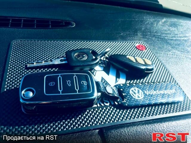 Зеленый Фольксваген Пассат, объемом двигателя 1.9 л и пробегом 357 тыс. км за 4200 $, фото 8 на Automoto.ua