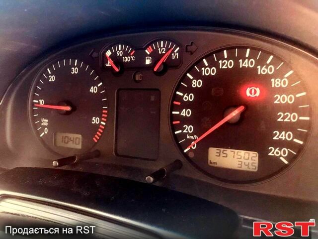 Зеленый Фольксваген Пассат, объемом двигателя 1.9 л и пробегом 357 тыс. км за 4200 $, фото 6 на Automoto.ua