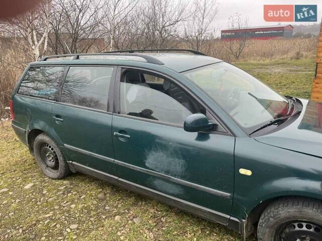 Зелений Фольксваген Пассат, об'ємом двигуна 1.6 л та пробігом 236 тис. км за 3200 $, фото 2 на Automoto.ua
