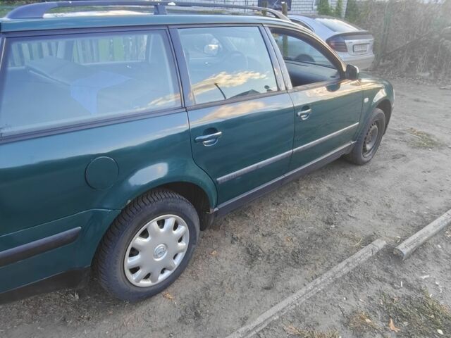 Зеленый Фольксваген Пассат, объемом двигателя 2 л и пробегом 471 тыс. км за 2300 $, фото 3 на Automoto.ua